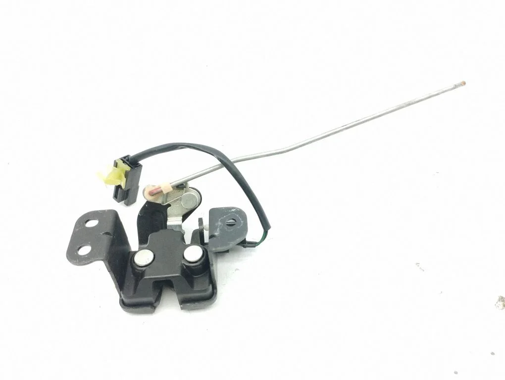 Tagaklaasi lukk – KIA Sportage (2005-2010)