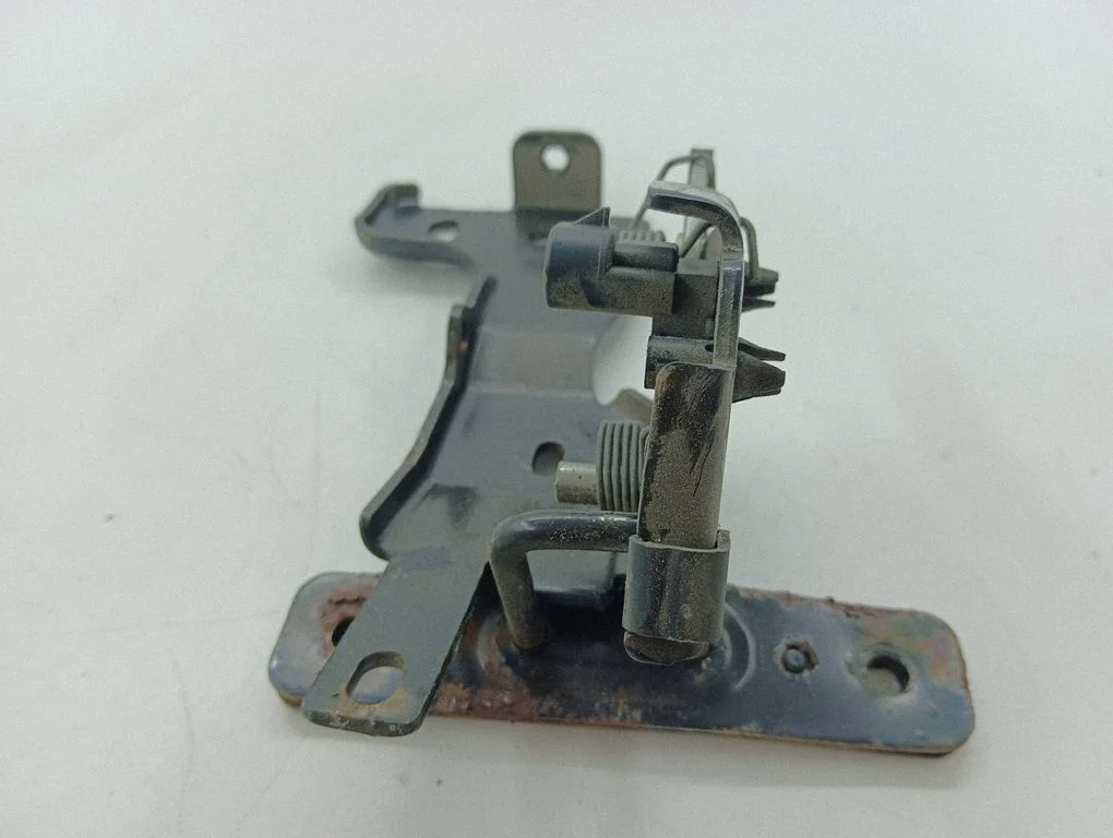 Tailgate window lock/catch/latch 16887553