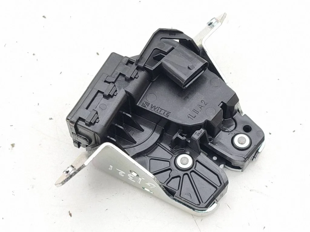Tailgate/trunk/boot lock/catch/latch A0997422400