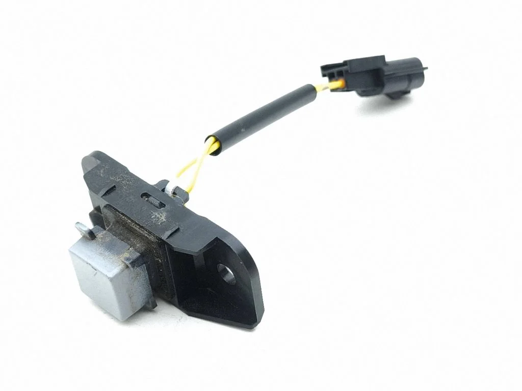 Tailgate/trunk/boot open switch – Renault Megane IV (2016-)