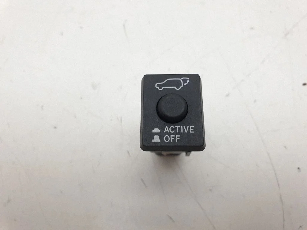 Tailgate/trunk/boot open switch – Mitsubishi Outlander (2013-2021)