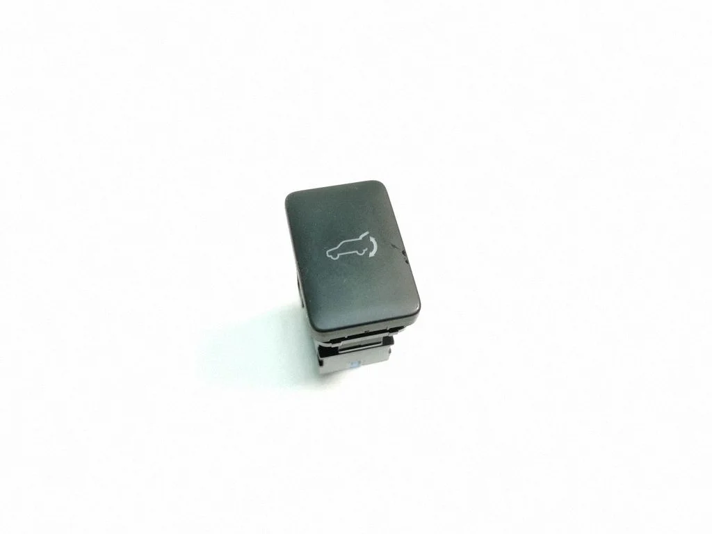Tailgate/trunk/boot open switch – Mitsubishi Outlander (2013-2021)