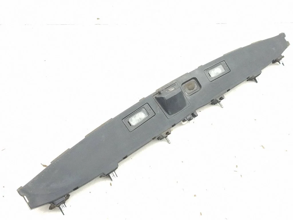 Tailgate handle with camera K8D2404C42A
