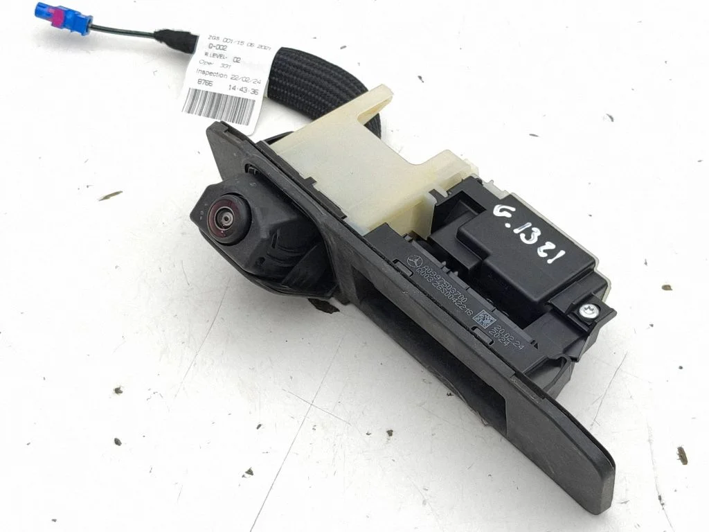 Tailgate handle with camera A1775408938