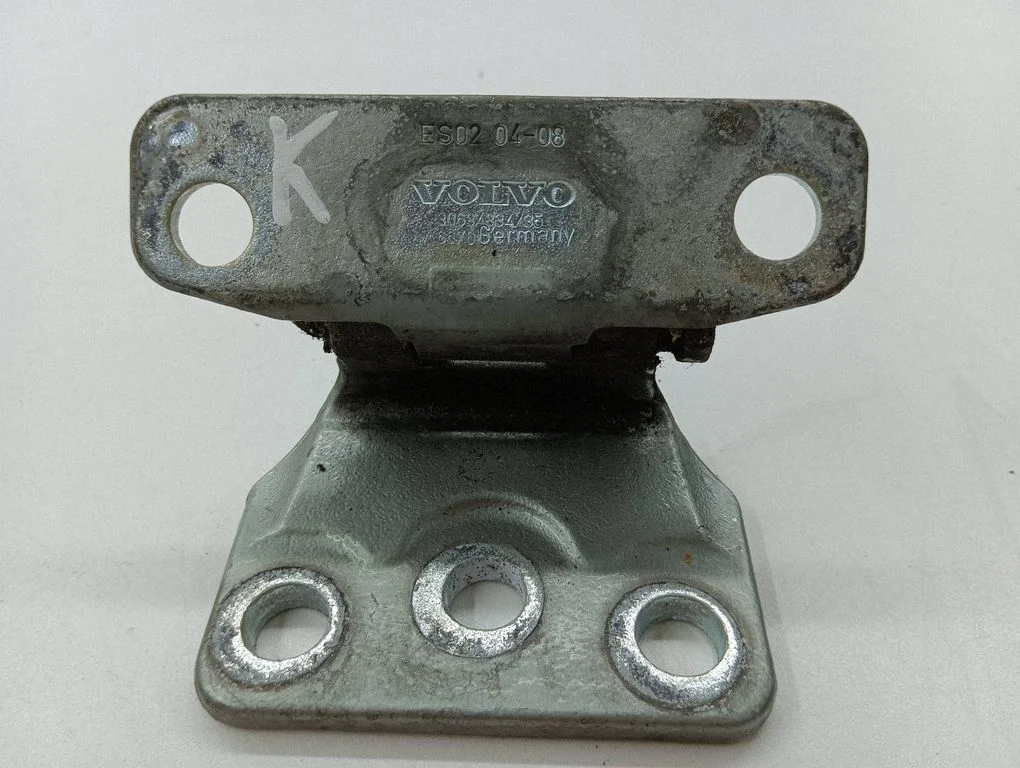 Front door upper hinge 30634334