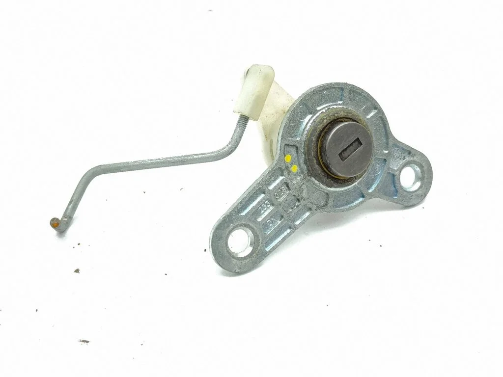 Front door lock (next to the handle) 242377