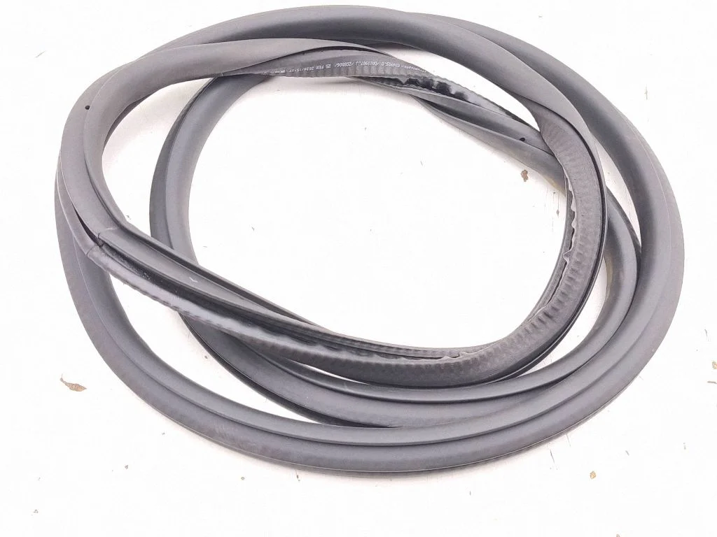 Front door rubber seal A1776920000