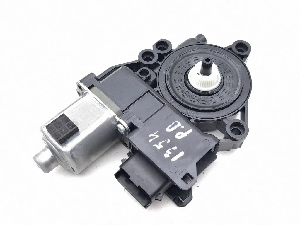 Front door window regulator motor 82460AT100