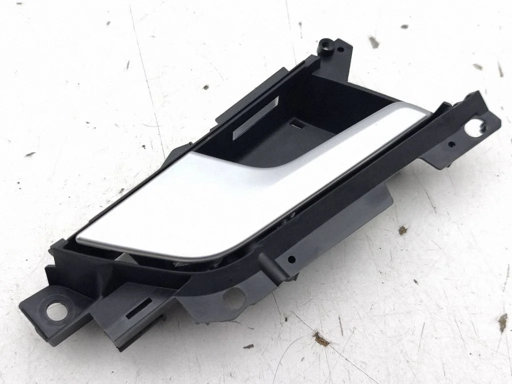 Front door interior handle 8W0837019C