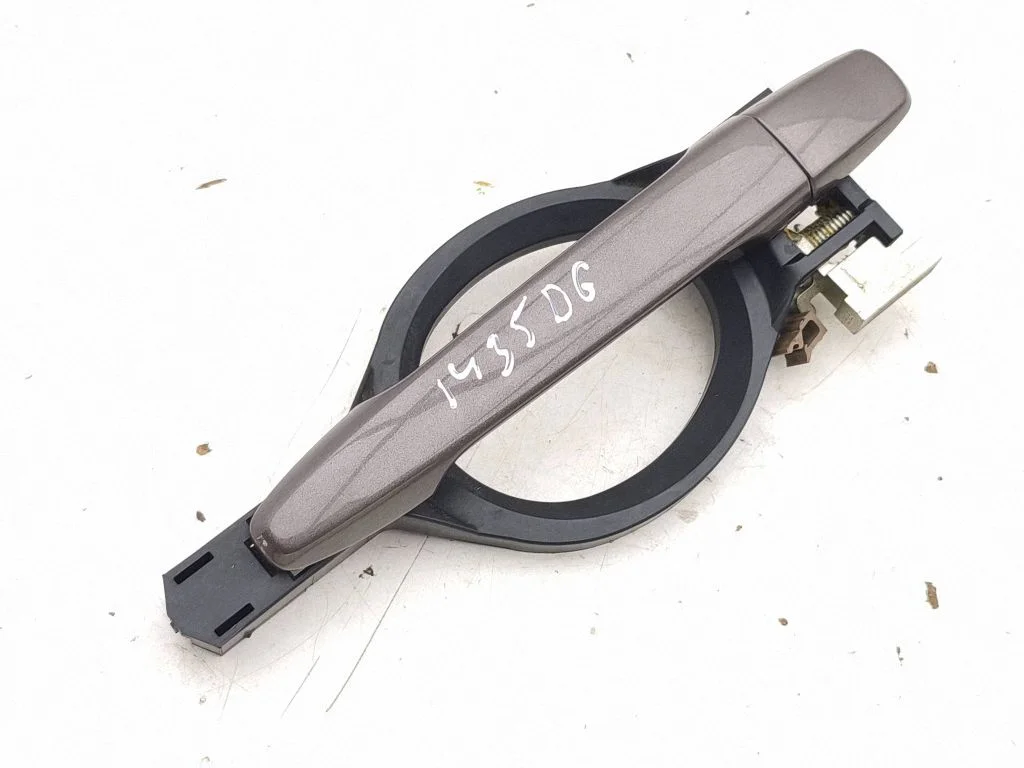 Rear door exterior handle – right