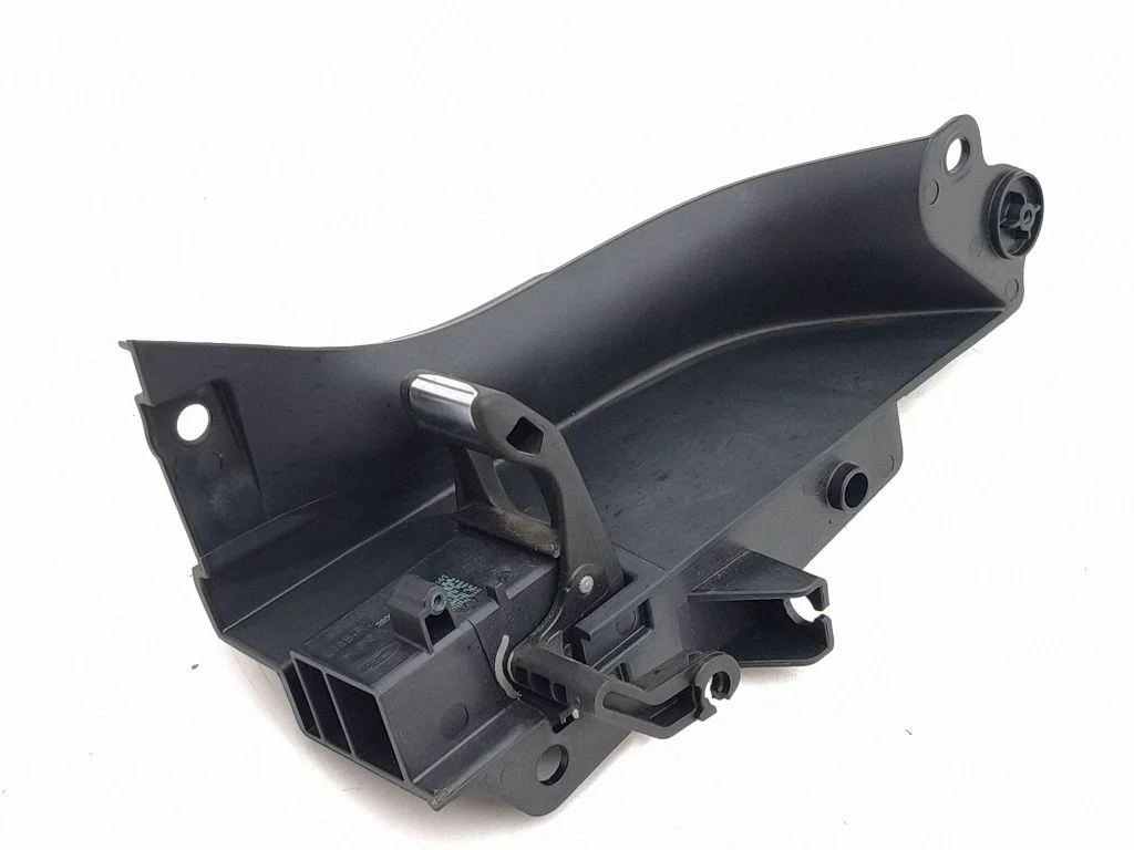 Rear door interior handle LJ8BR266B35AC