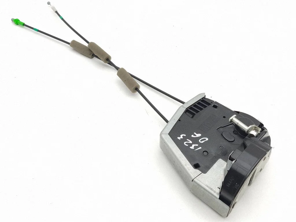 Rear door lock – right