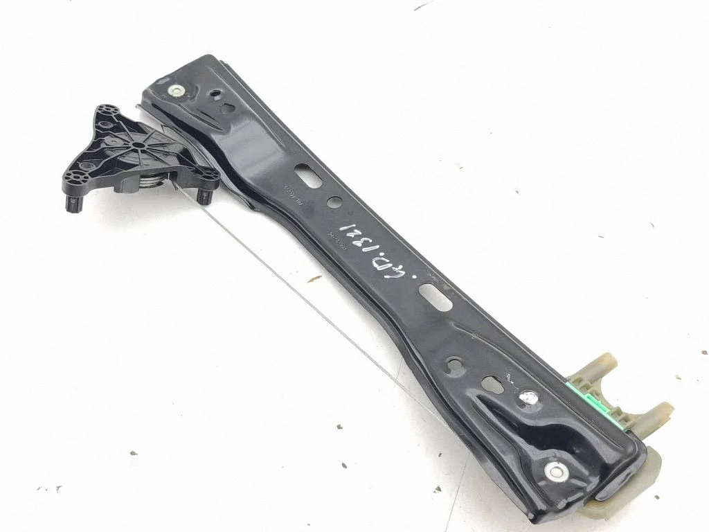 Rear window lifting mechanism without motor C59377102