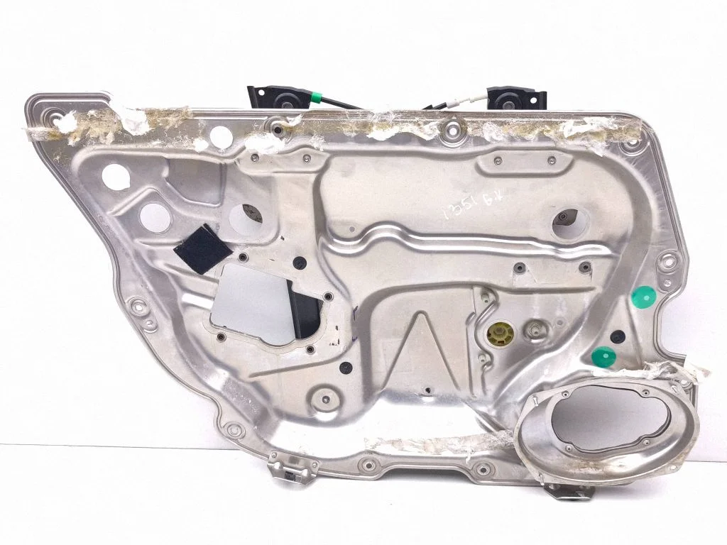 Rear window lifting mechanism without motor 3W5839755