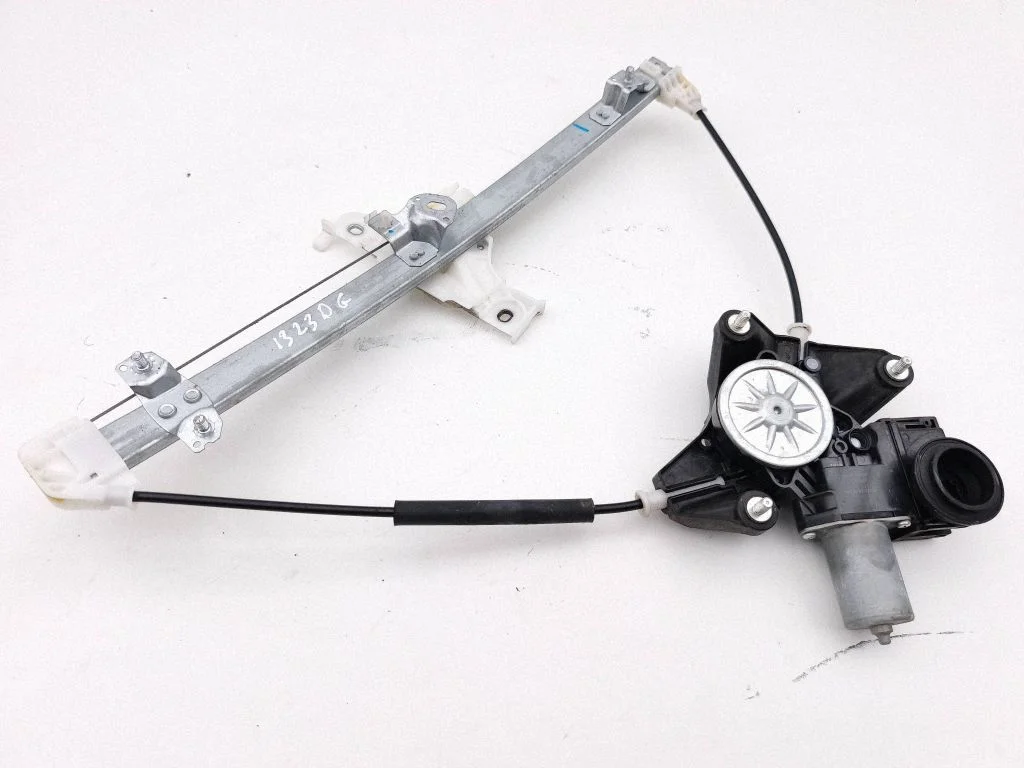 Rear door window regulator with motor 85710K0010