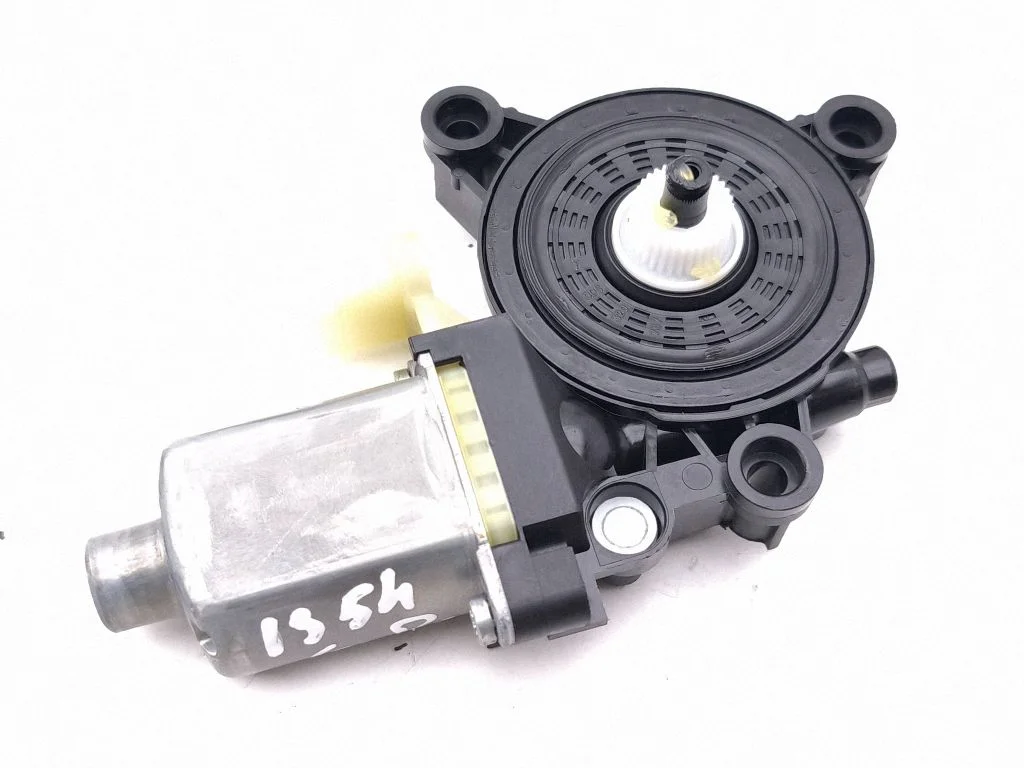 Rear door window regulator motor 83460AT000