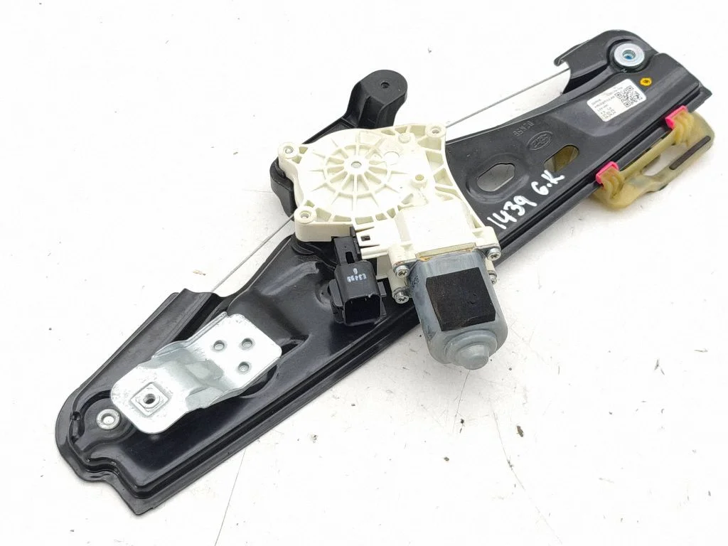 Rear door window regulator with motor K8D227001AB