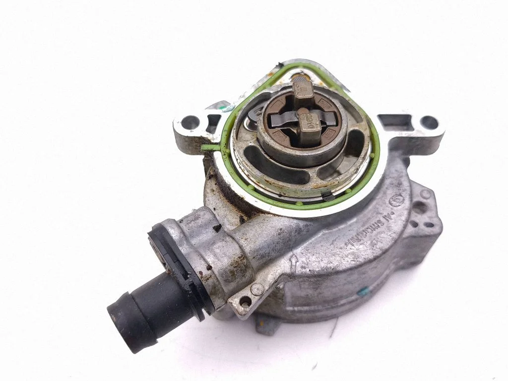 Vacuum pump 146500428R