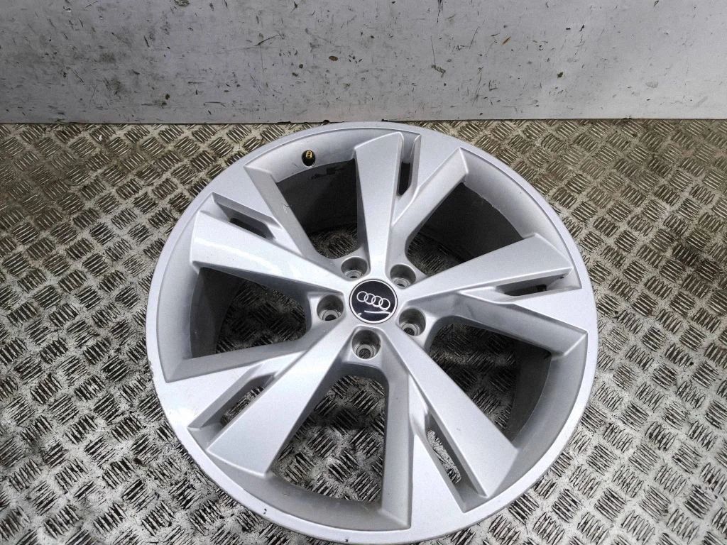 R20 alloy rim 89A601025AP