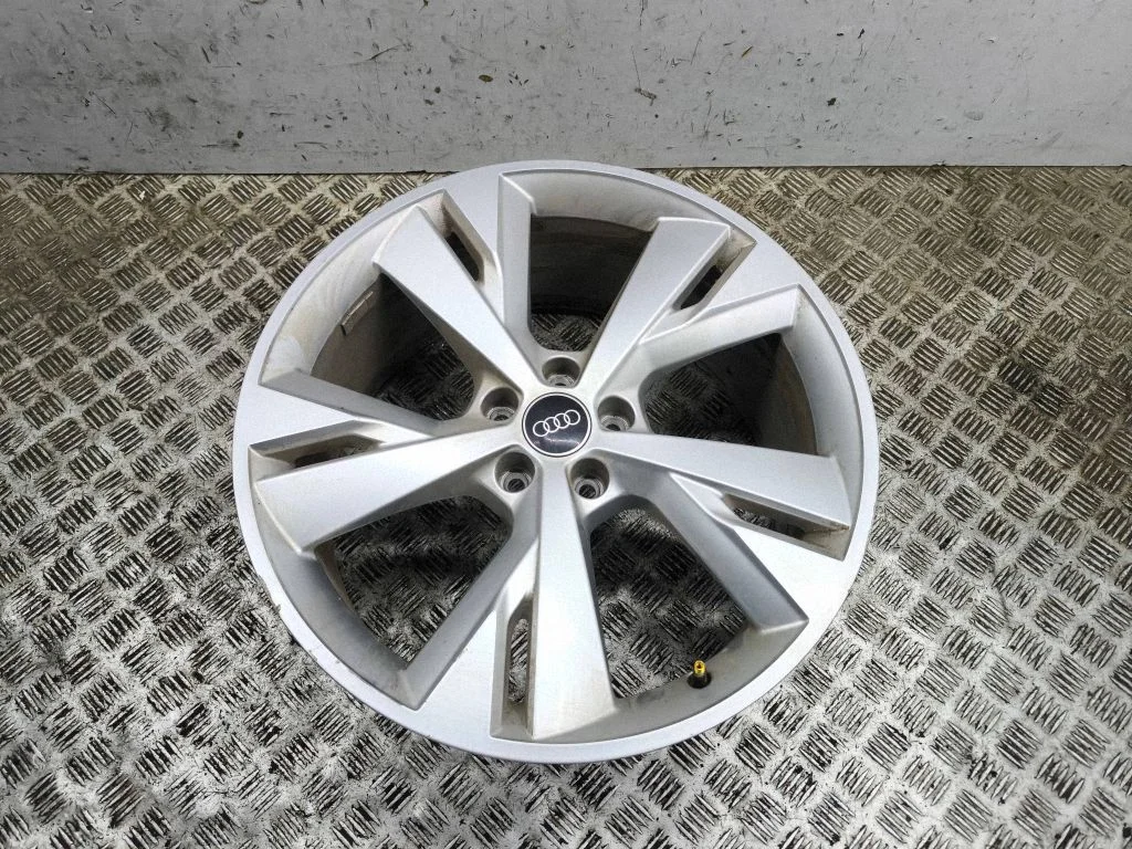 R20 vieglmetāla disks (-i) 89A601025L