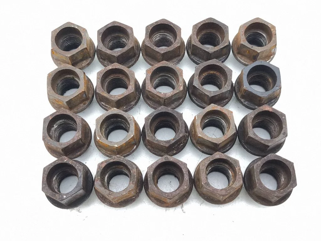 Nuts/bolts
