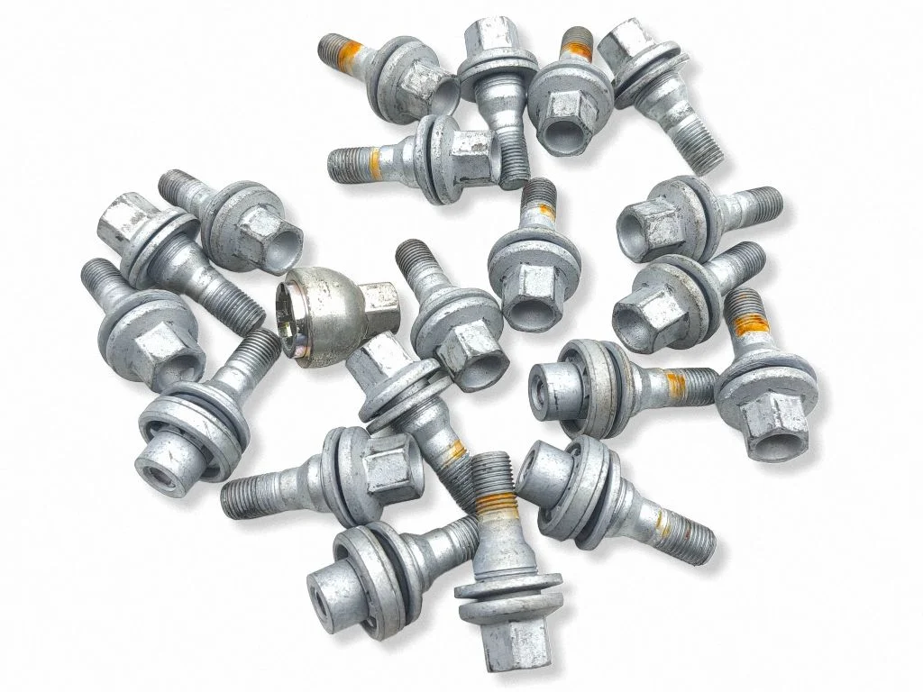 Nuts/bolts