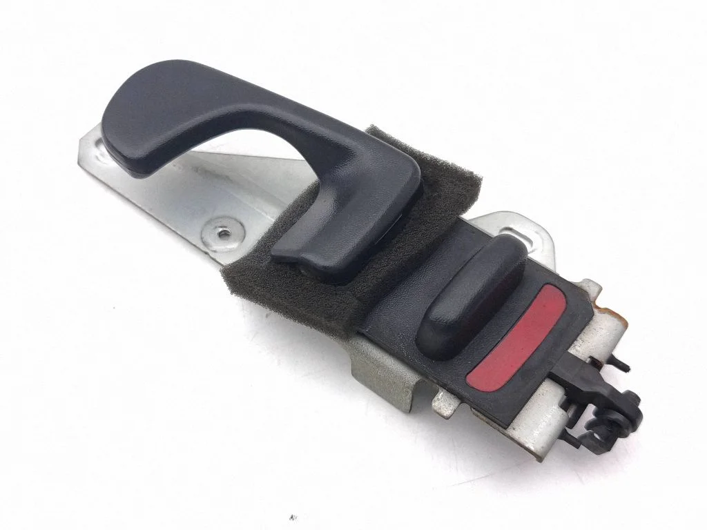 Front door interior handle – left