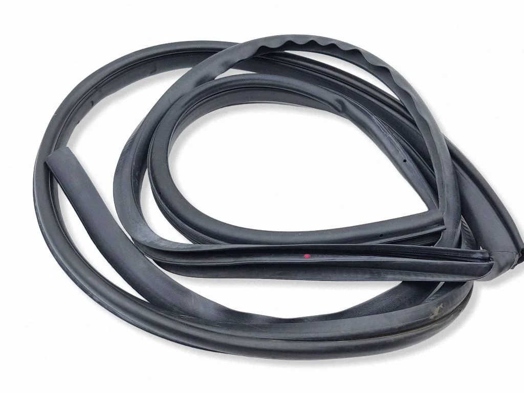 Front door rubber seal – right