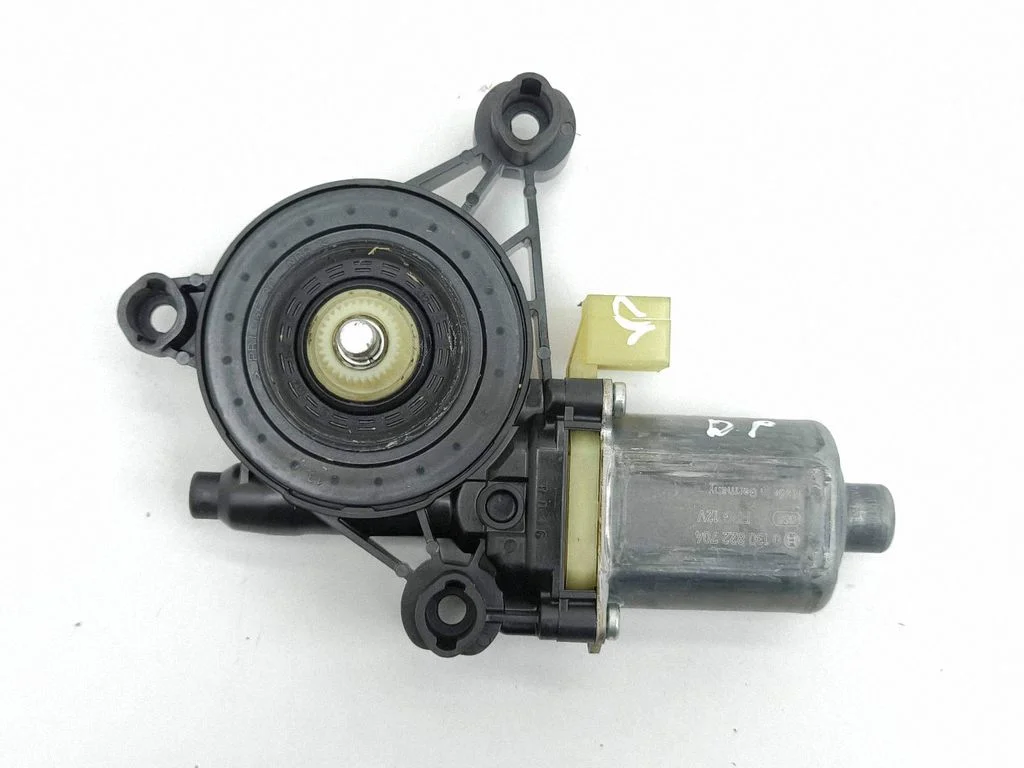 Esiukse aknatõstuki mootor – Audi A4 S4 B9 (2015-2019)