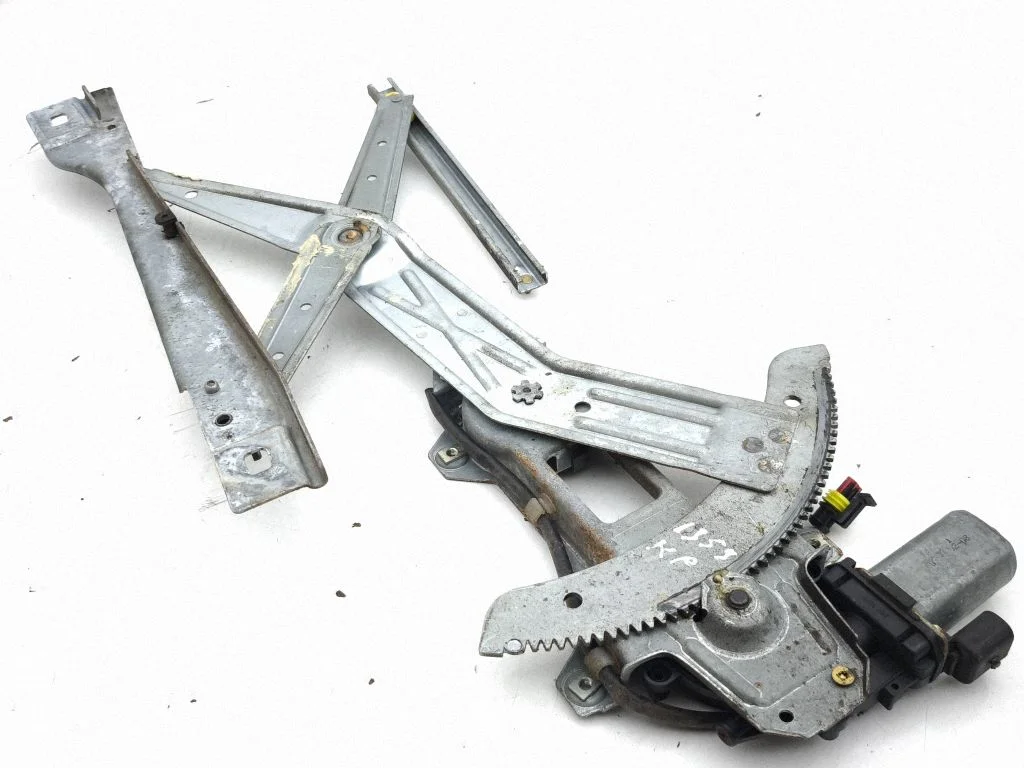 Front door window regulator with motor D260903