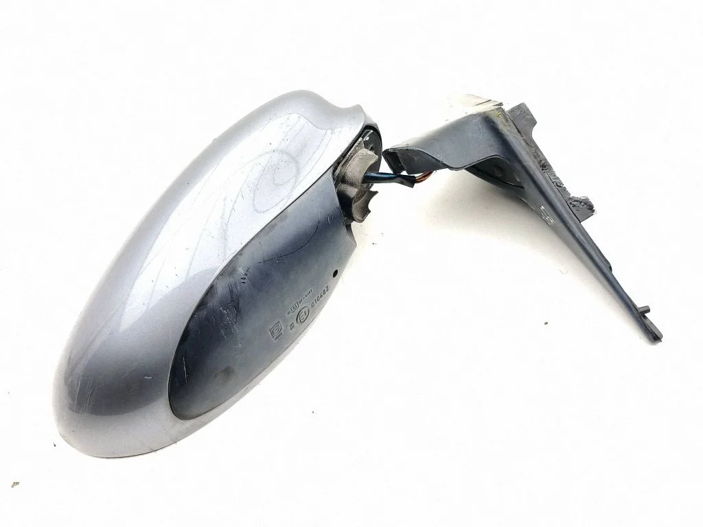 Coupe wind mirror (mechanical) E1020482