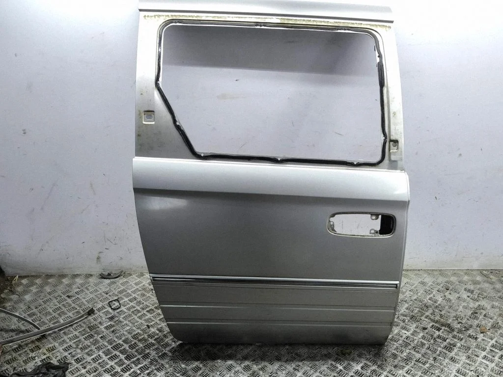 Side sliding door – right