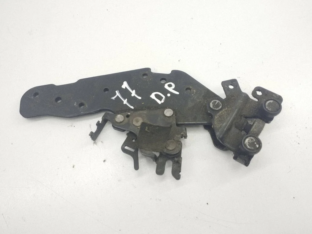 Sliding door lower roller guide/hinge – Ford Grand C-MAX (2010-2019)