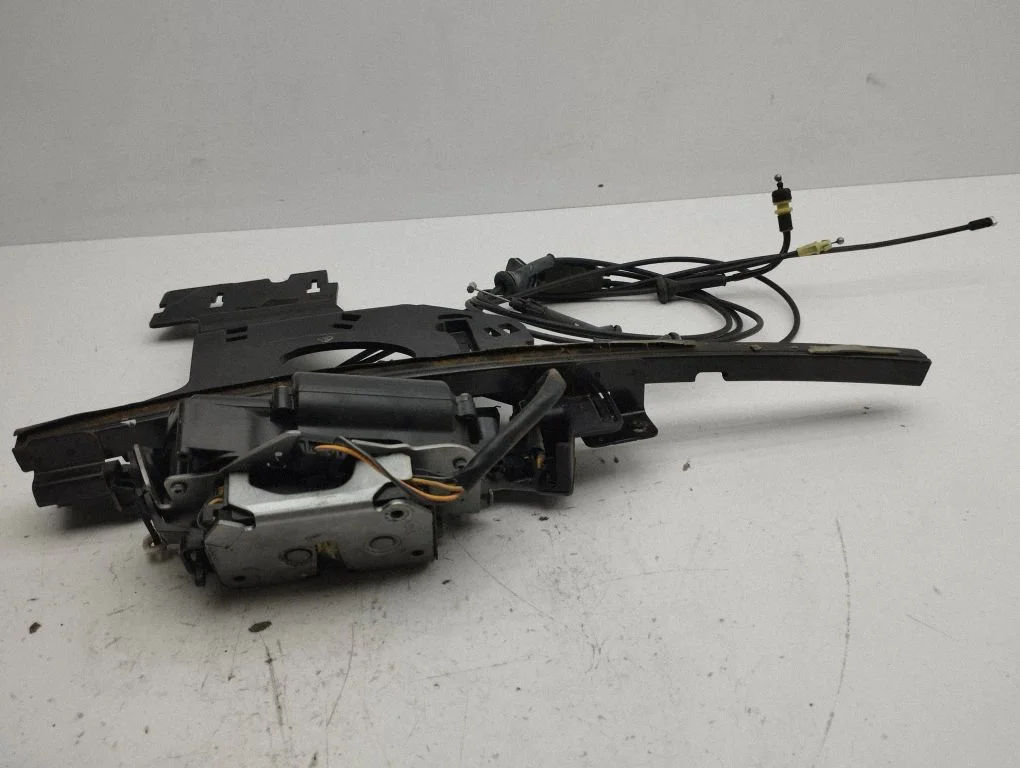 Sliding door lock 3017171