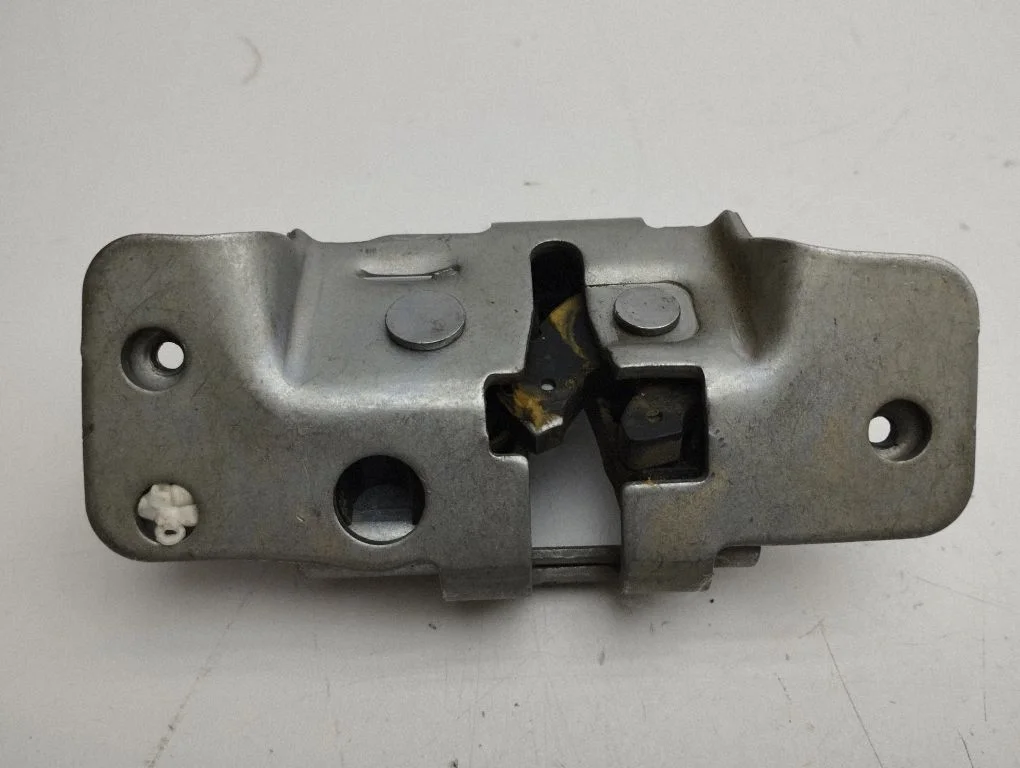 Sliding door lock 020335