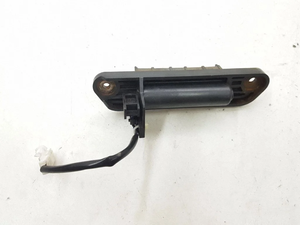 Loading door exterior handle
