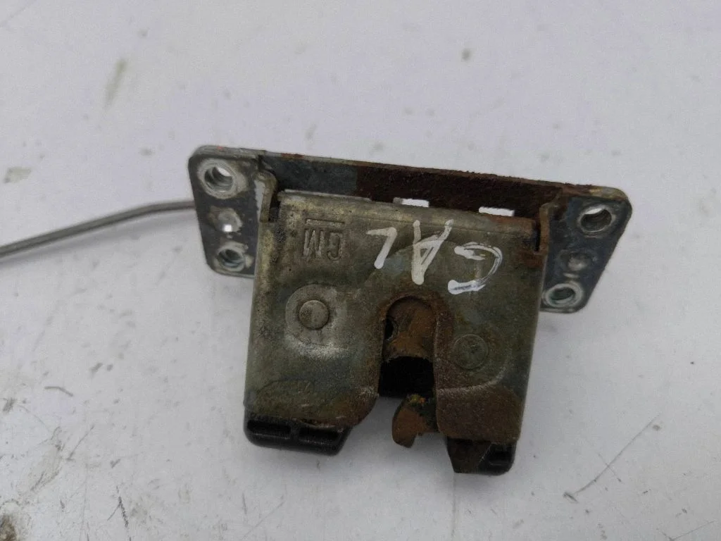 Loading door lock