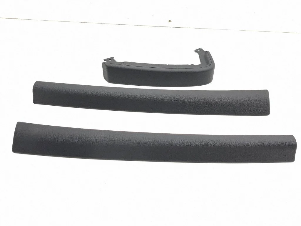 Dashboard glove box trim 670047402
