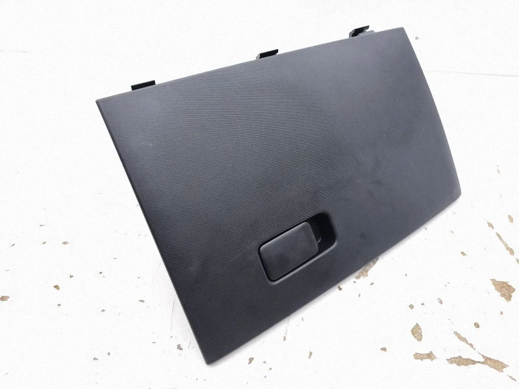 Glove box LJ8BR06040BAW