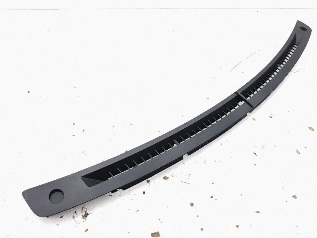 Dashboard air vent grill cover trim 66115CA000