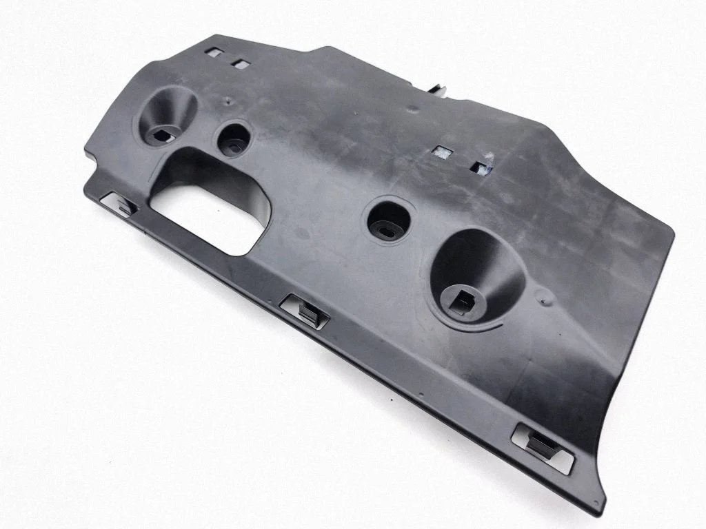 Armatuurlaua alumine viimistluspaneel – Toyota Yaris XP210 (2020-)