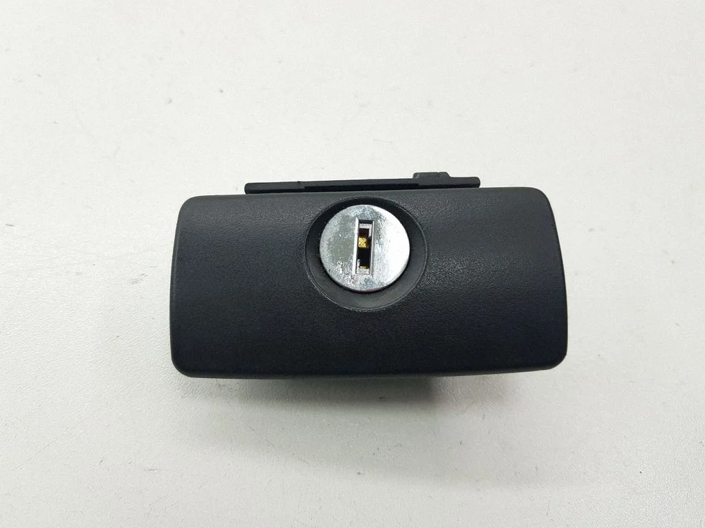 Glove box handle – Hyundai Tucson JM (2004-2009)