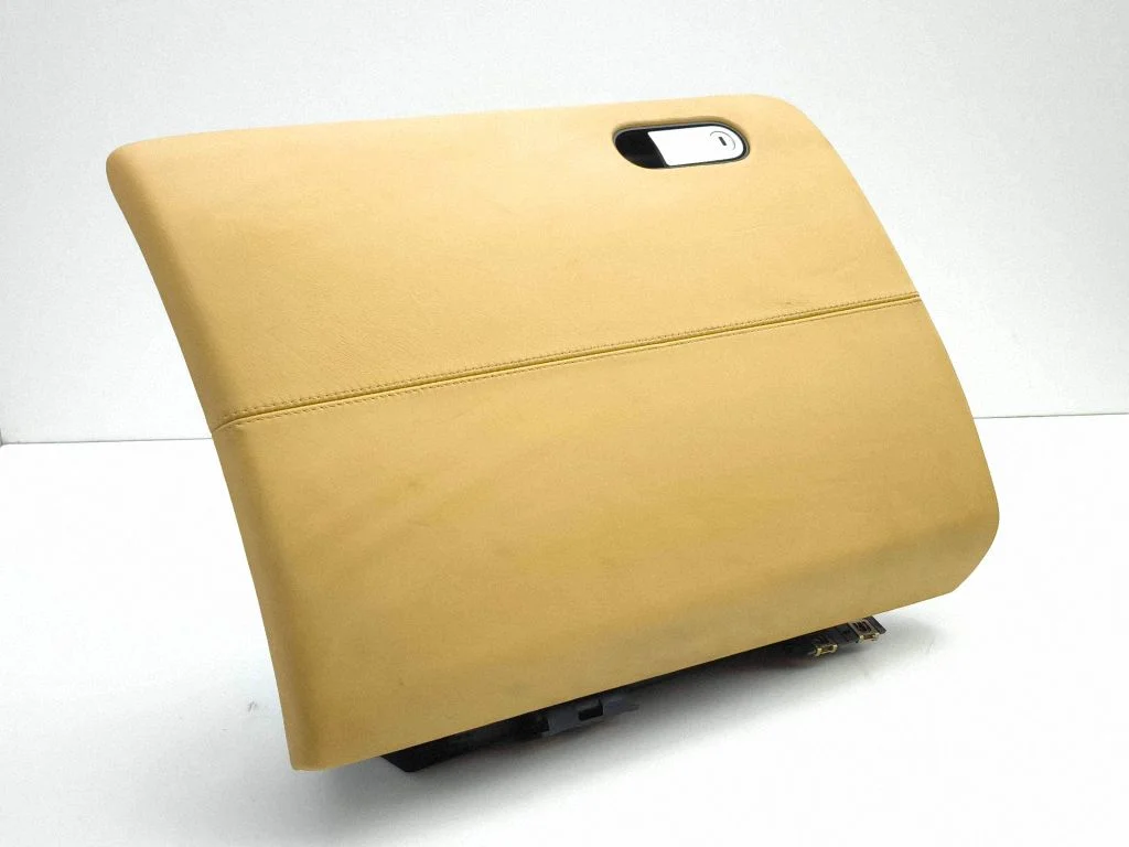 Glove box lid/cover 3W2857101H
