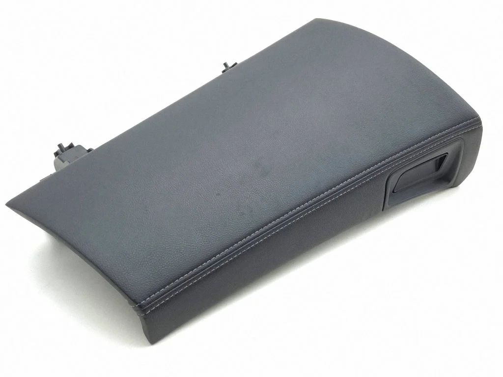 Glove box lid/cover 8042A060