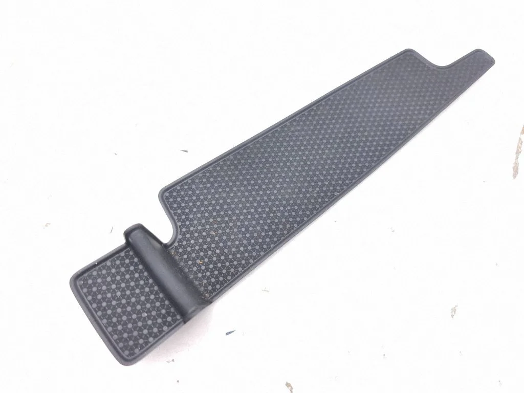 Glove box pad 9472853