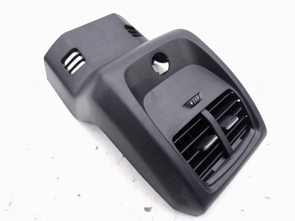 Rear air vent grill LJ8BR045B72A