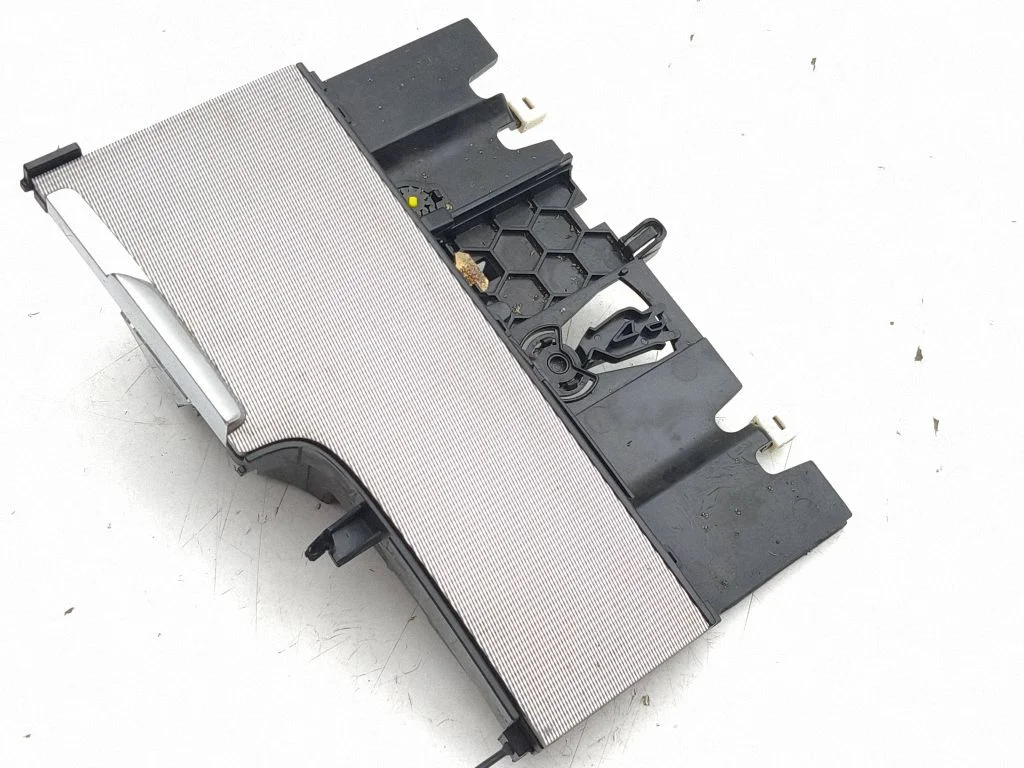 Ashtray (front) 31377379