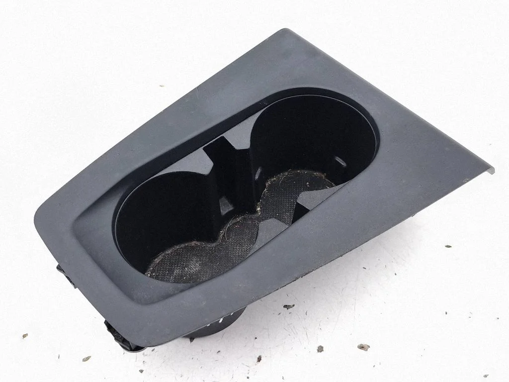 Cup holder front 8Y0862533