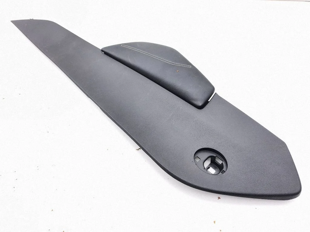 Centre console side trim front JX7BA044E07