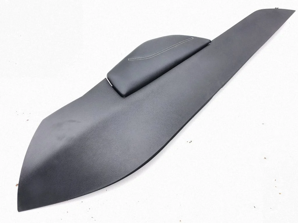 Centre console side trim front JX7BA044E06